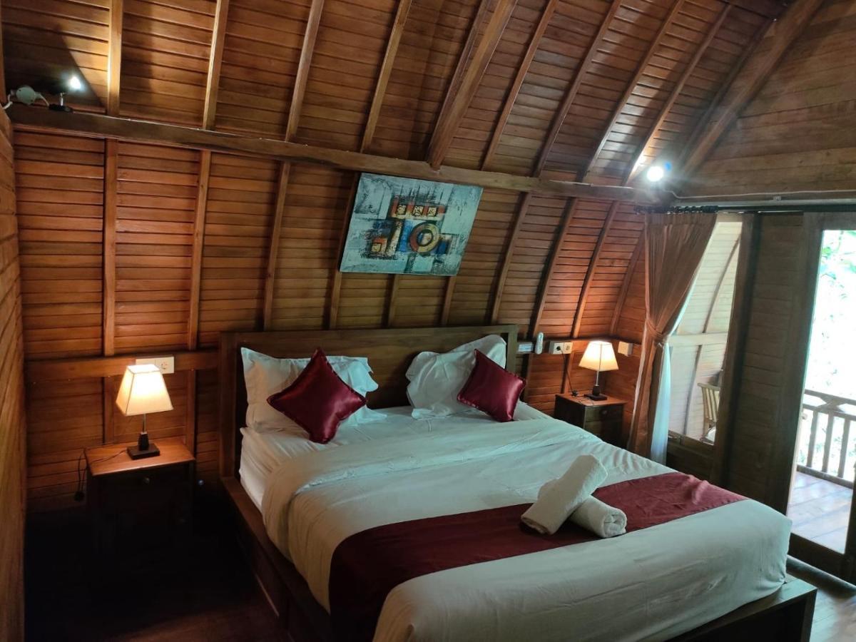 Bougainvillea Bungalow Batumadeg Exterior photo