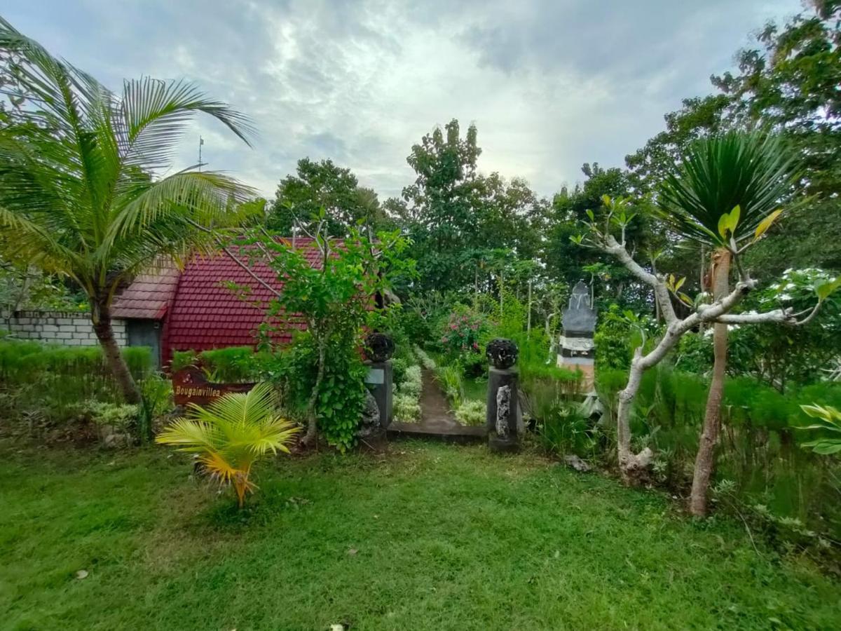 Bougainvillea Bungalow Batumadeg Exterior photo