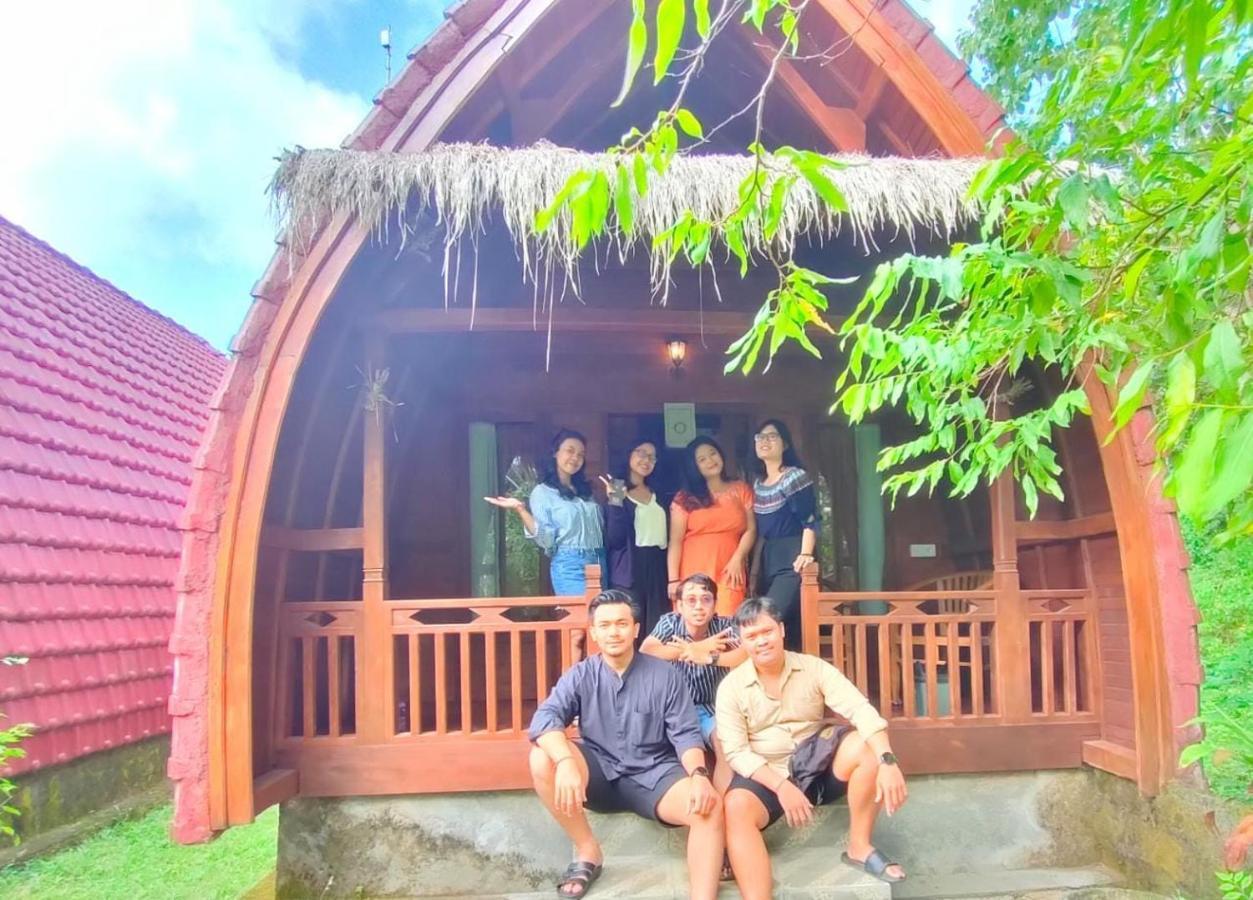 Bougainvillea Bungalow Batumadeg Exterior photo