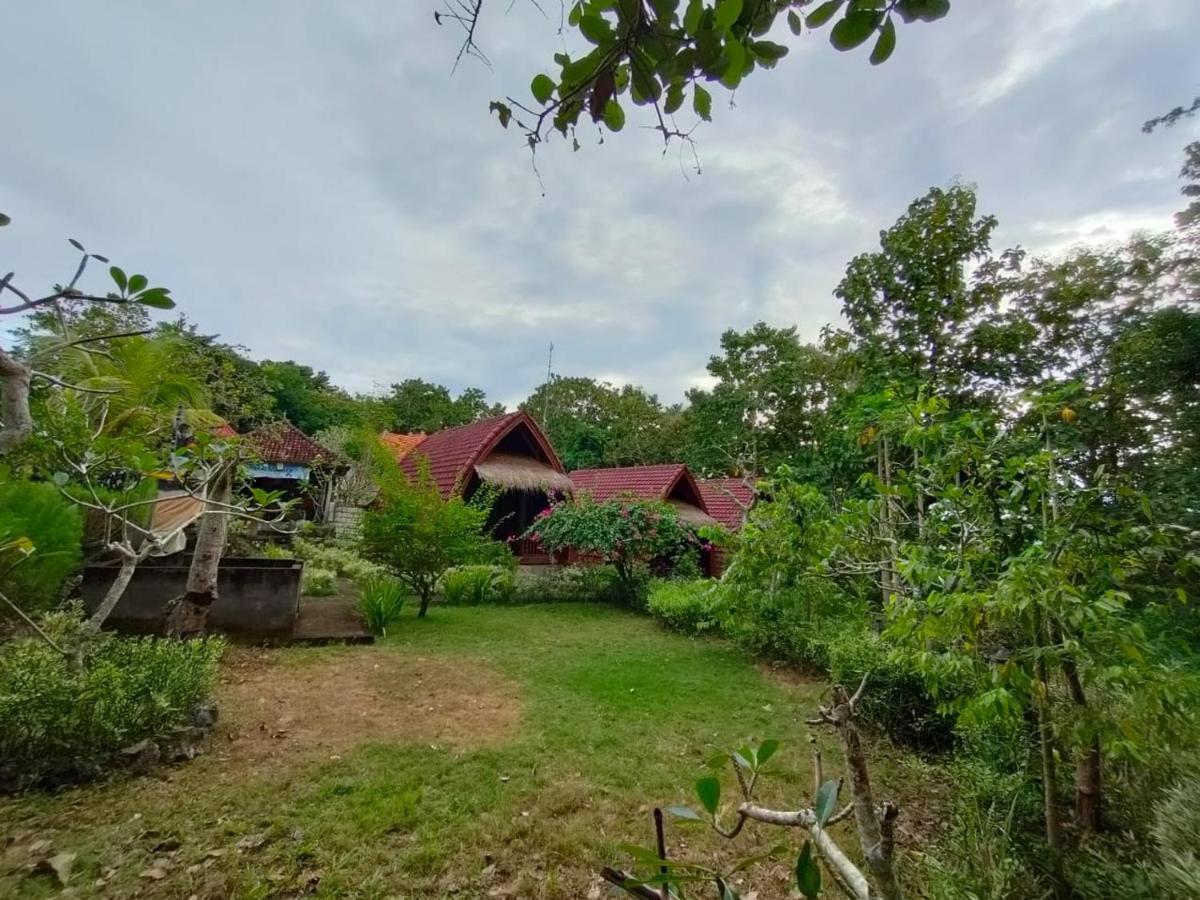 Bougainvillea Bungalow Batumadeg Exterior photo