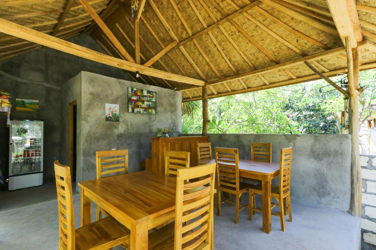 Bougainvillea Bungalow Batumadeg Exterior photo