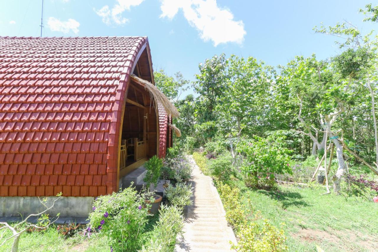 Bougainvillea Bungalow Batumadeg Exterior photo